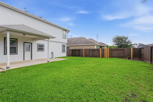 $2,200 | 8911 Headstall Drive, Tomball, TX 77375