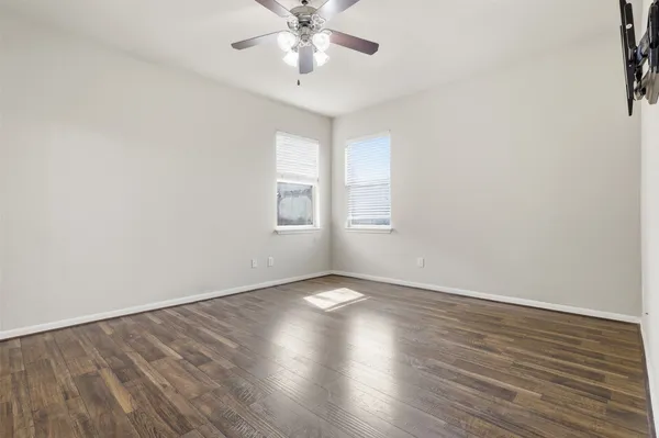 $2,200 | 8911 Headstall Drive, Tomball, TX 77375