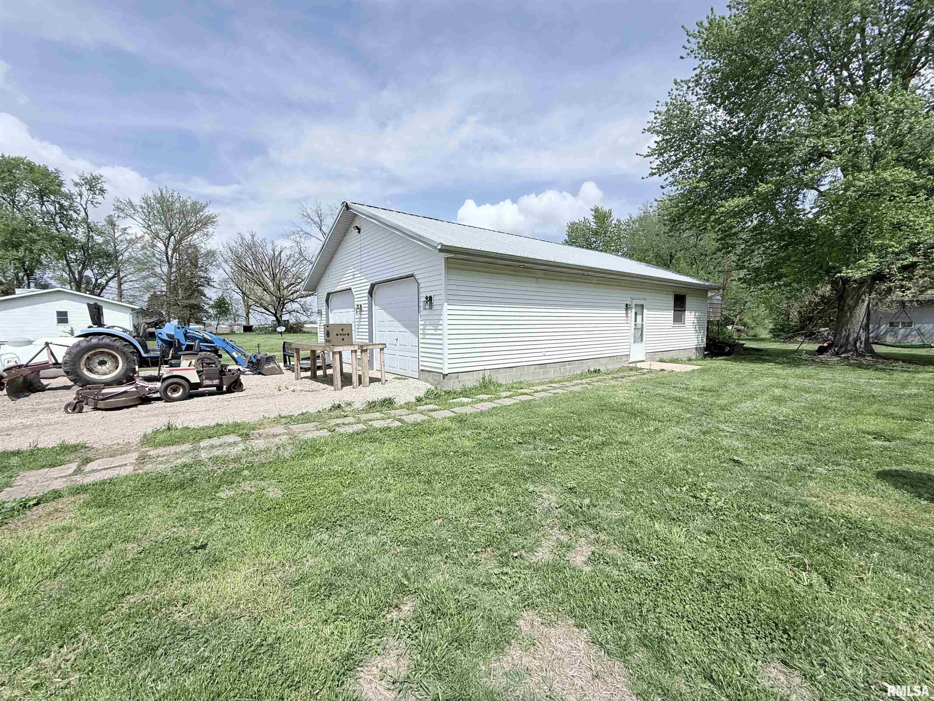 1310 Carver Road Springfield, IL 62707 - Photo 5 of 54