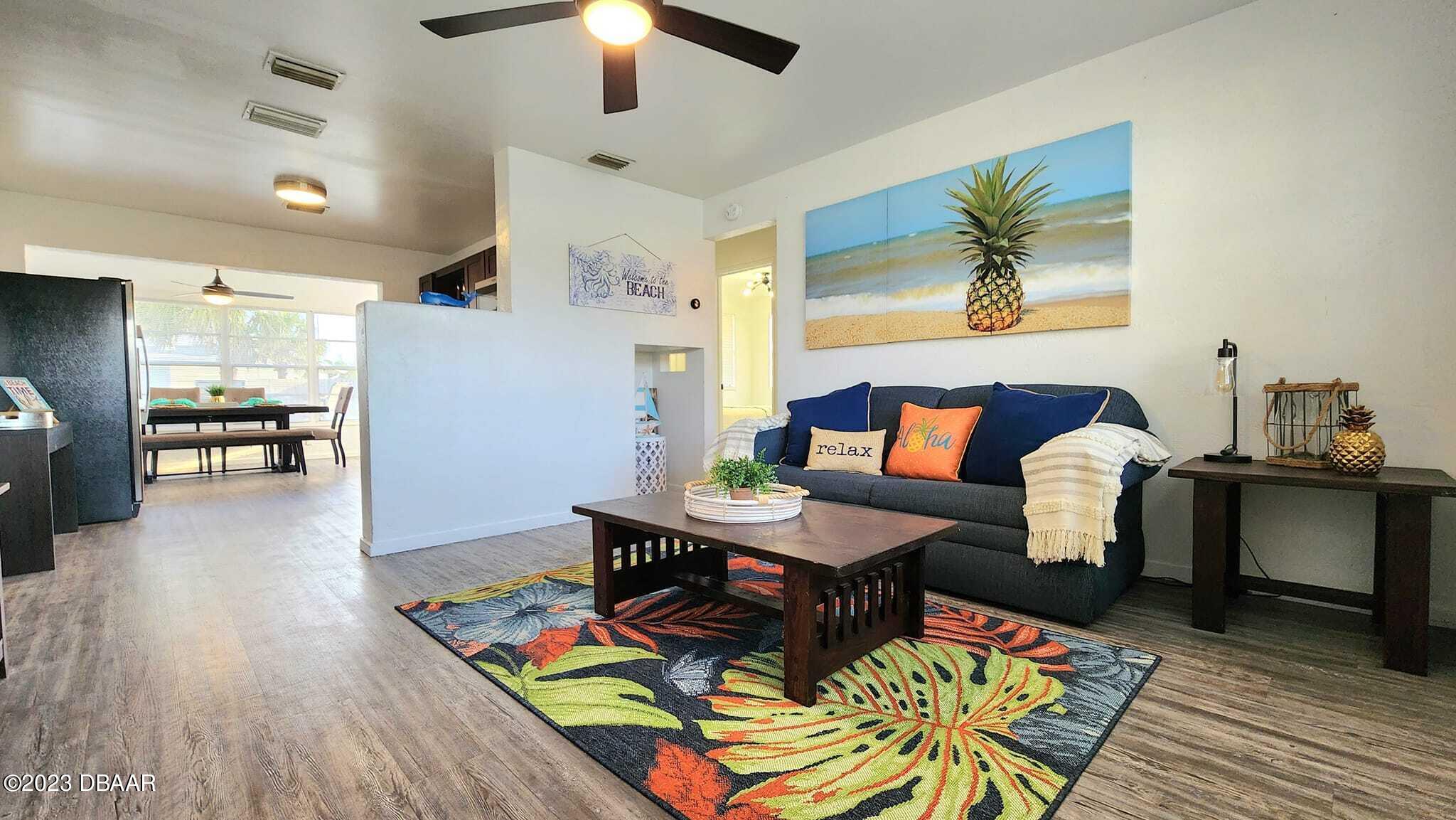 29 Palmetto Drive Ormond Beach, FL 32176 - Photo 3 of 30 Spacious Living Room