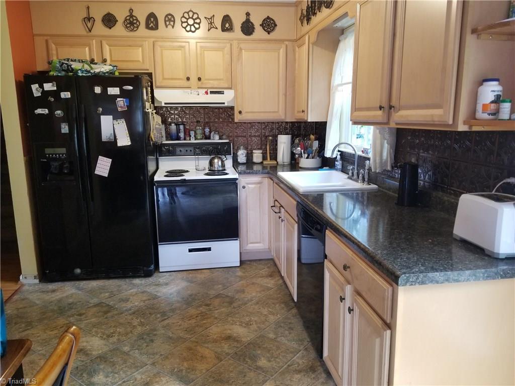 180 Pine Ridge Trail Pinnacle, NC 27043 - Photo 6 of 23 Gallery Image 6