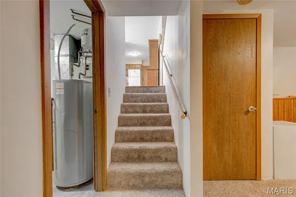 $250,000 | 79 Rolling Meadows Drive, Godfrey, IL 62035
