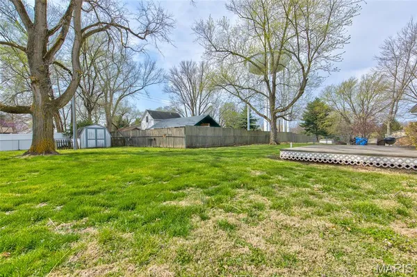 $250,000 | 79 Rolling Meadows Drive, Godfrey, IL 62035