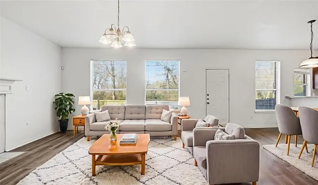 $290,900 | 408 Channel View Court, DeSoto, TX 75115