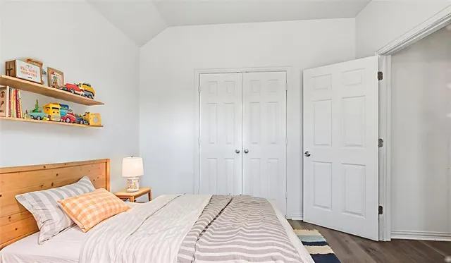 $290,900 | 408 Channel View Court, DeSoto, TX 75115