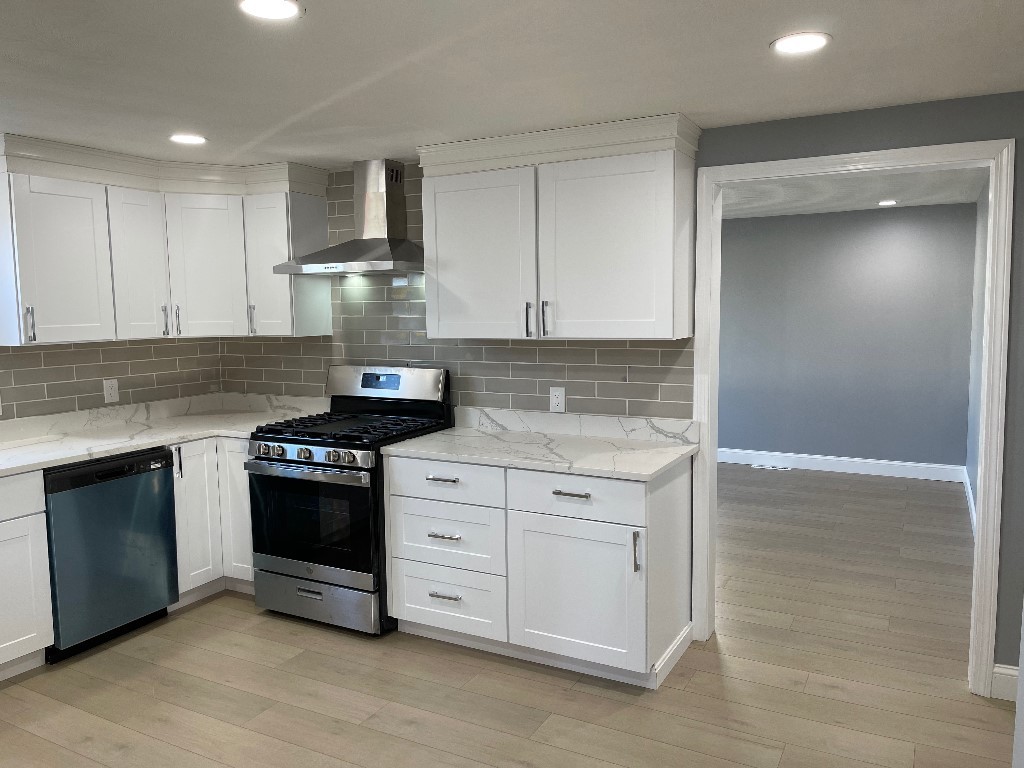 17 Day Street Pawtucket, RI 02860 - Photo 4 of 25