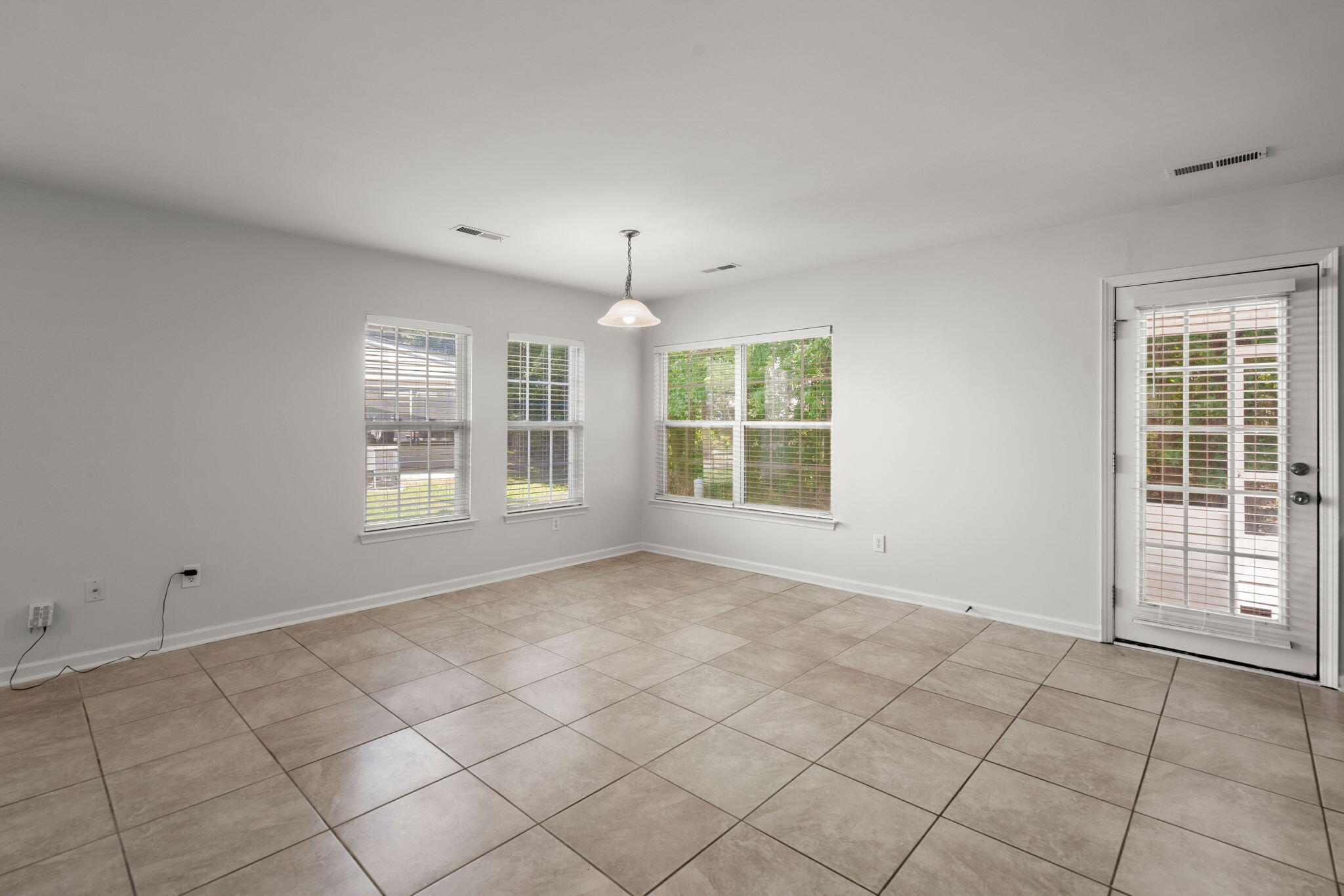 215 Jackson Street Goose Creek, SC 29445 - Photo 11 of 32 10a
