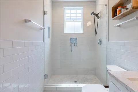 $2,250 | 826 Ponce De Leon Place Northeast, Unit ONE, Atlanta, GA 30306