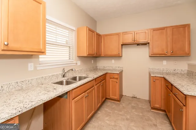 $1,840 | 4766 Highpoint Way, Atlanta, GA 30349