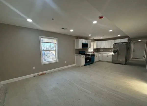$2,600 | 375 Public Street, Unit 3, Providence, RI 02905
