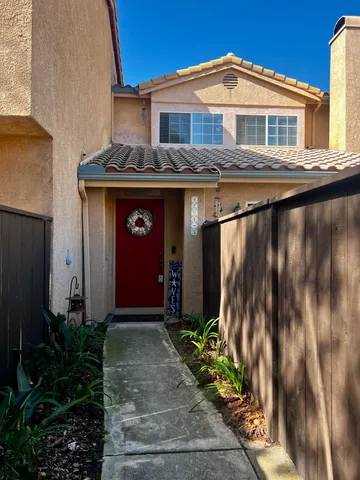 $1,049,000 | 4264 Carpinteria Avenue, Unit 5, Carpinteria, CA 93013