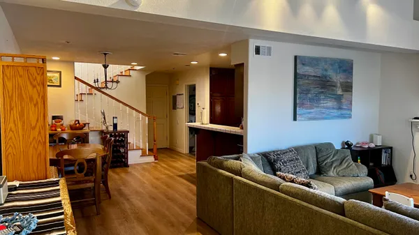 $997,999 | 4264 Carpinteria Avenue, Unit 5, Carpinteria, CA 93013