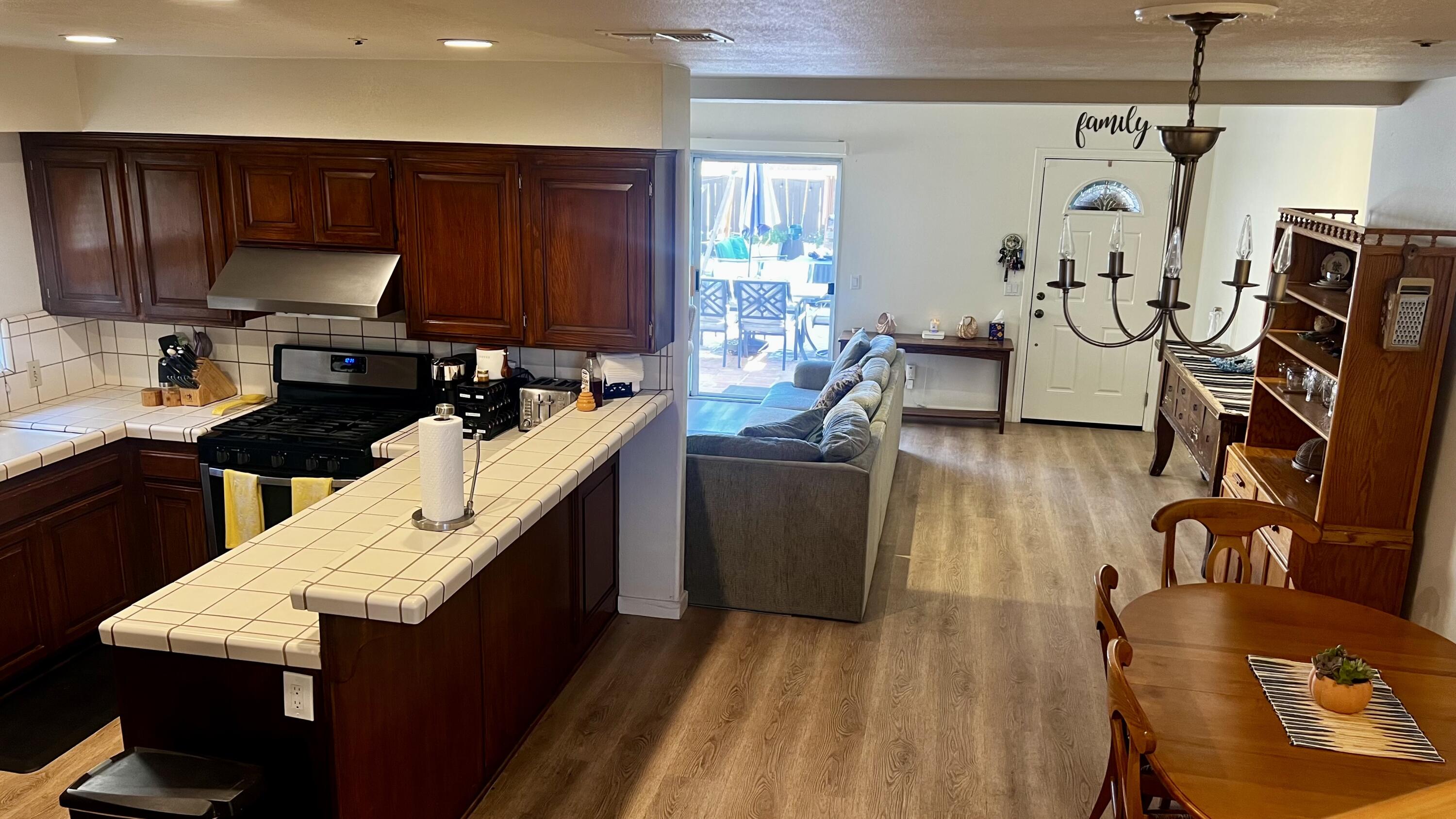 4264 Carpinteria Avenue, Unit 5 Carpinteria, CA 93013 - Photo 9 of 21 IMG_5904