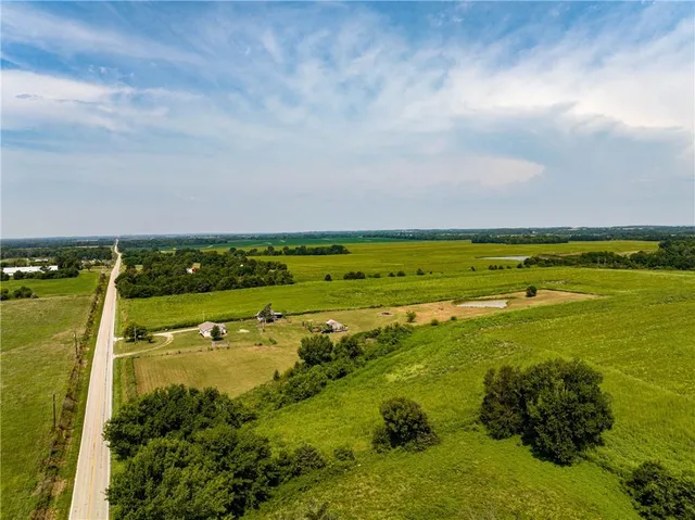 $235,000 | 10147 West 18th Highway, Clinton, MO 64735
