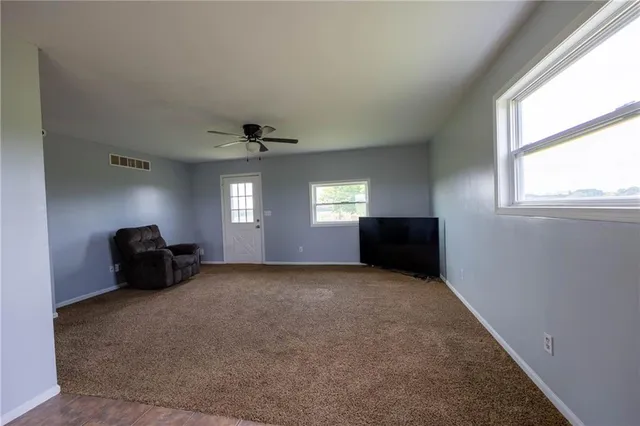 $235,000 | 10147 West 18th Highway, Clinton, MO 64735