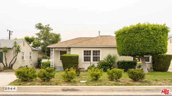 $970,000 | 2944 Mayfield Avenue, La Crescenta, CA 91214