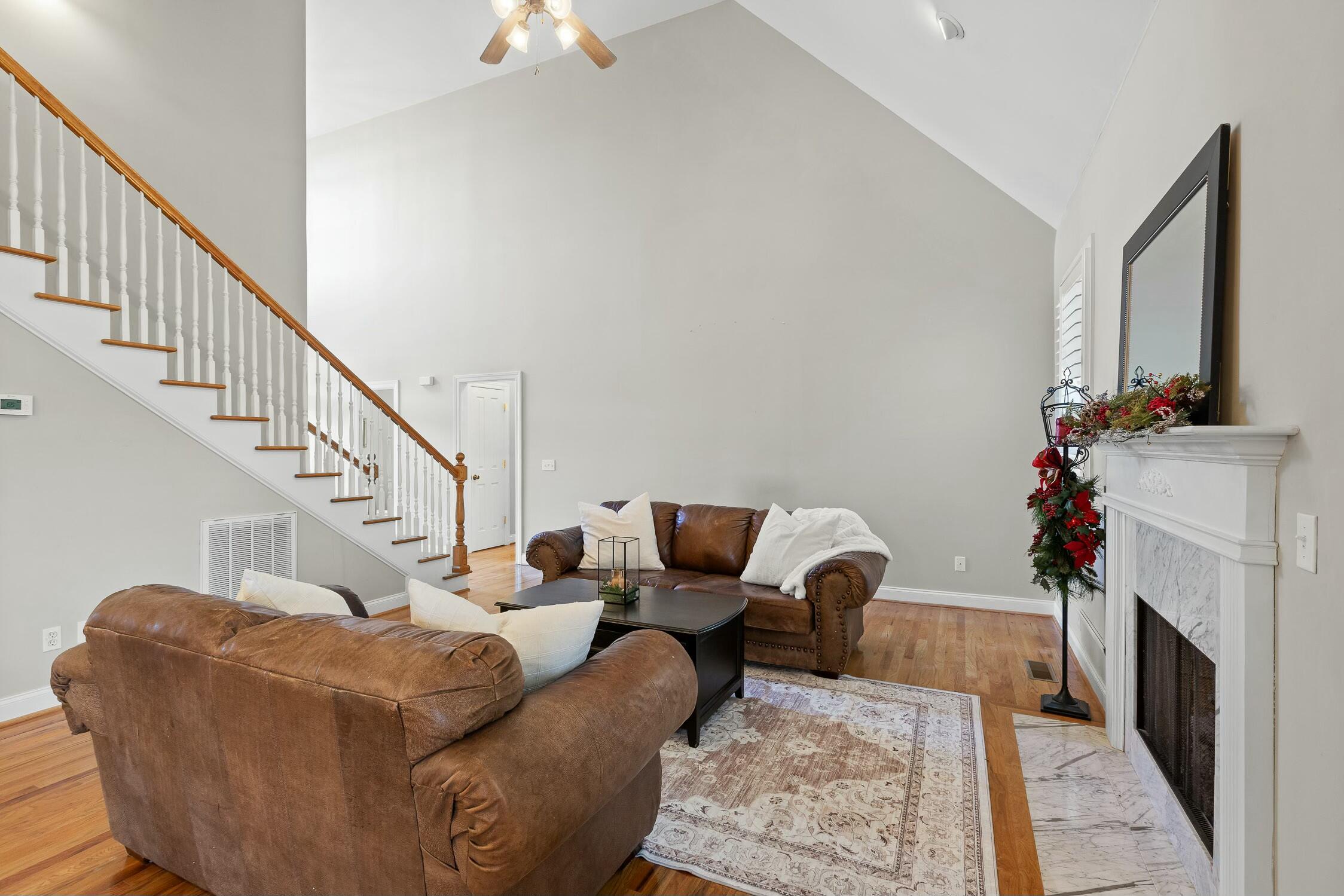 91 Rocky River Road Ringgold, GA 30736 - Photo 10 of 41 Living Room