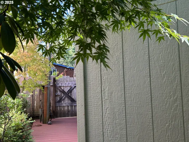 a view of a pathway of a house