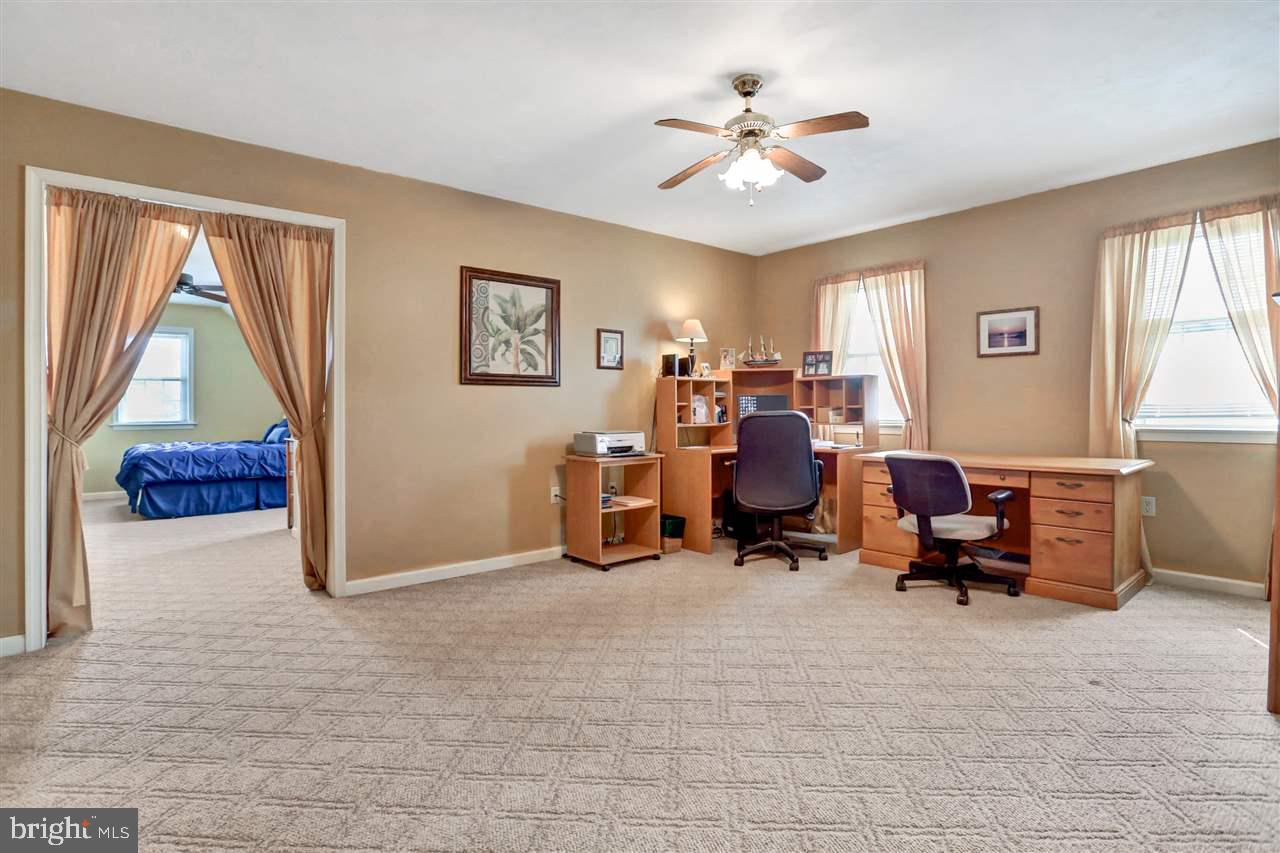 135 Meadow Road York, PA 17406 - Photo 19 of 36 Gallery Image 19