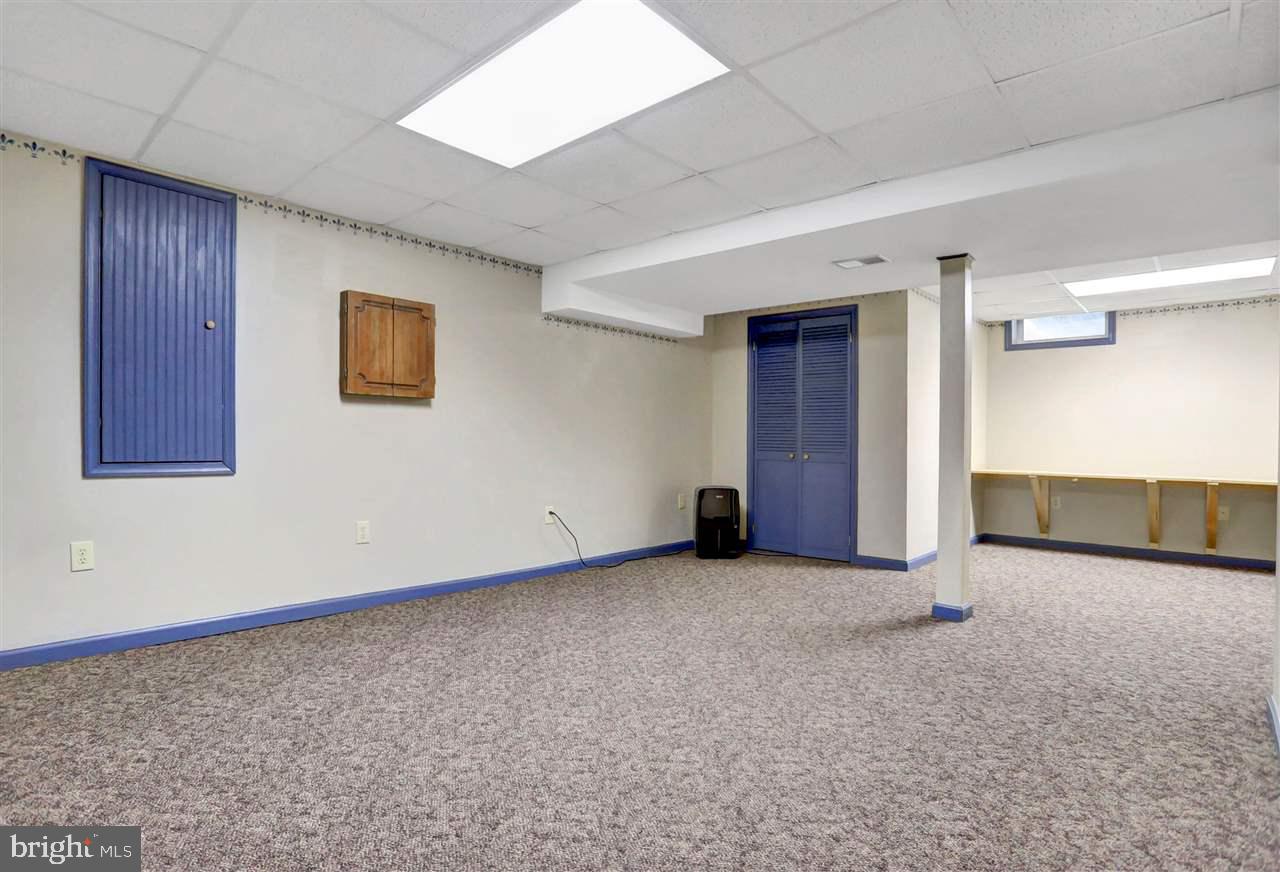 135 Meadow Road York, PA 17406 - Photo 29 of 36 Gallery Image 29