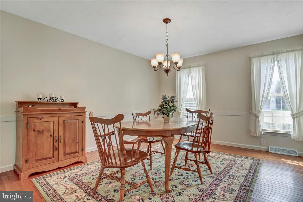 135 Meadow Road York, PA 17406 - Photo 8 of 36 Gallery Image 8