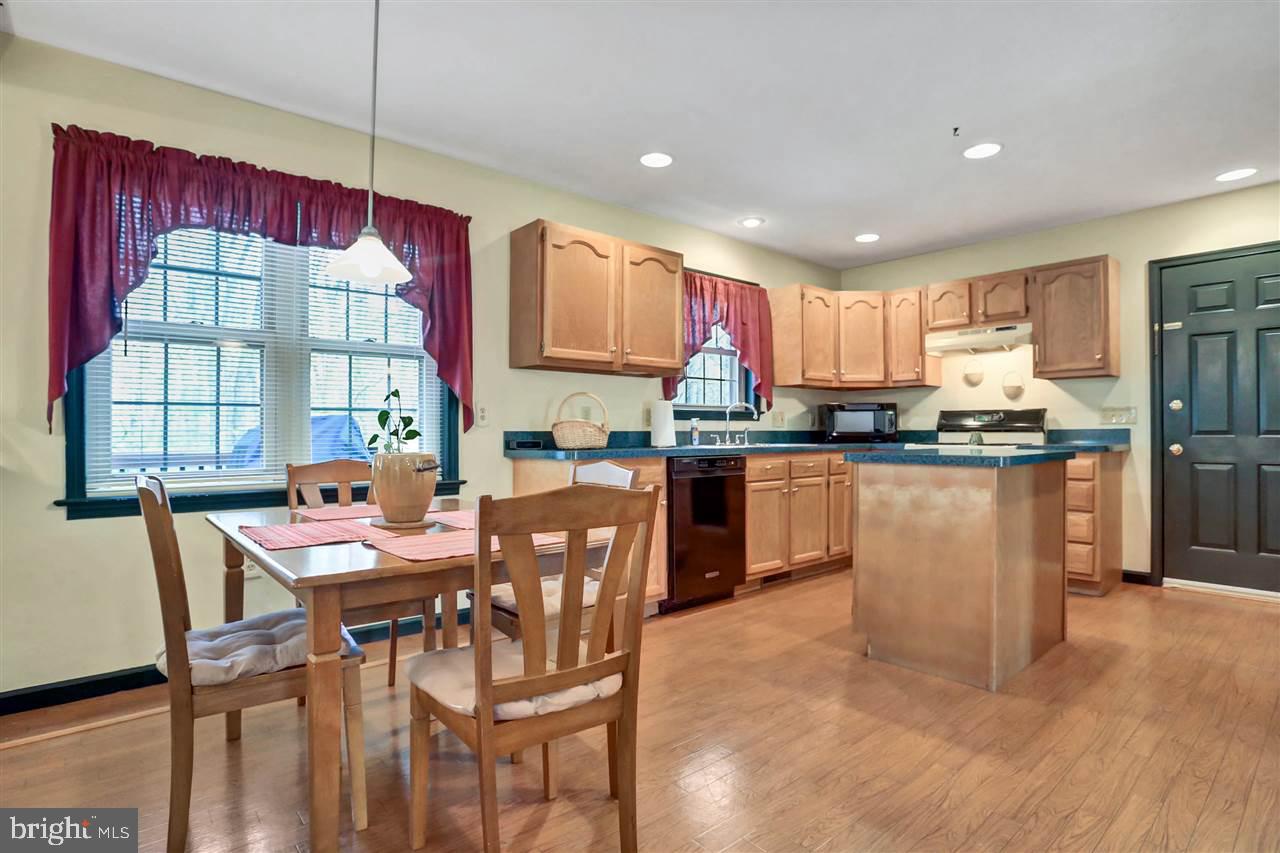 135 Meadow Road York, PA 17406 - Photo 9 of 36 Gallery Image 9