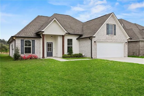 $335,000 | 1421 Zachery Court, Covington, LA 70435