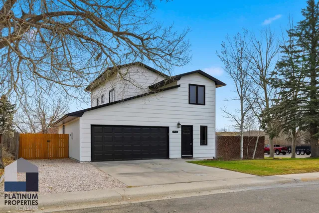 $440,000 | 1421 Newport, Casper, WY 82609