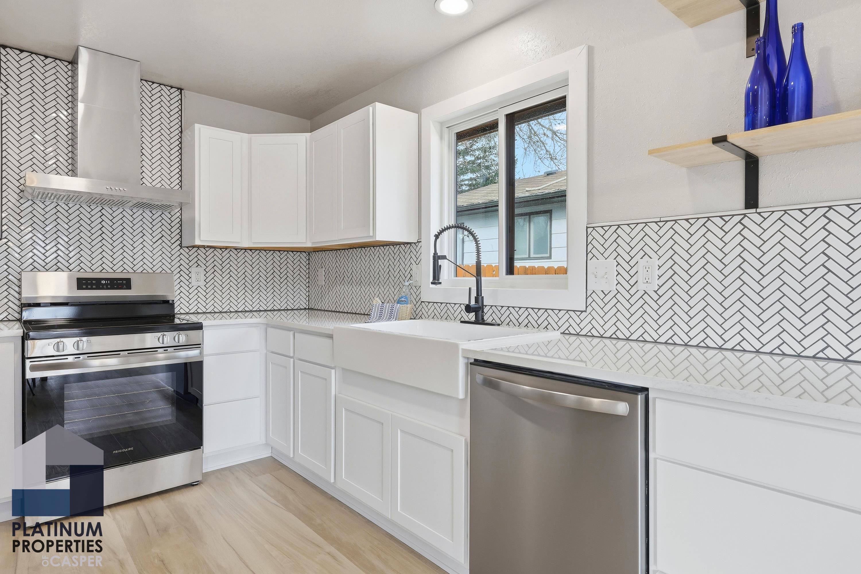 1421 Newport Casper, WY 82609 - Photo 6 of 24