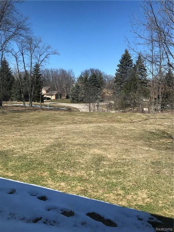 2367 Rochelle Park Drive, Unit 140 Rochester Hills, MI 48309 - Photo 22 of 26 Gallery Image 22