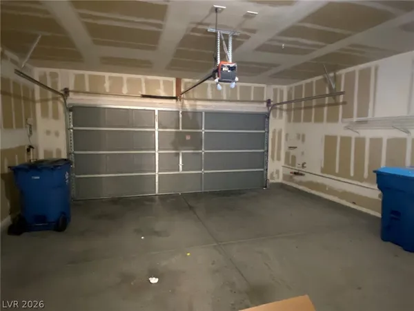 $2,050 | 267 Calvino Avenue, Las Vegas, NV 89183