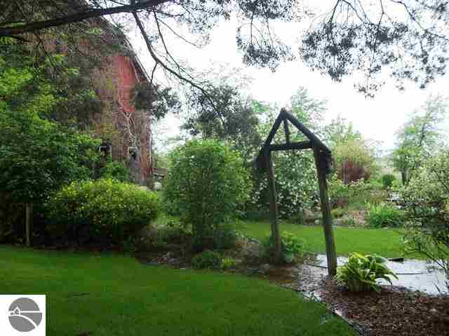 1800 West Redstone Road Breckenridge, MI 48615 - Photo 21 of 49 1746480-20.JPG