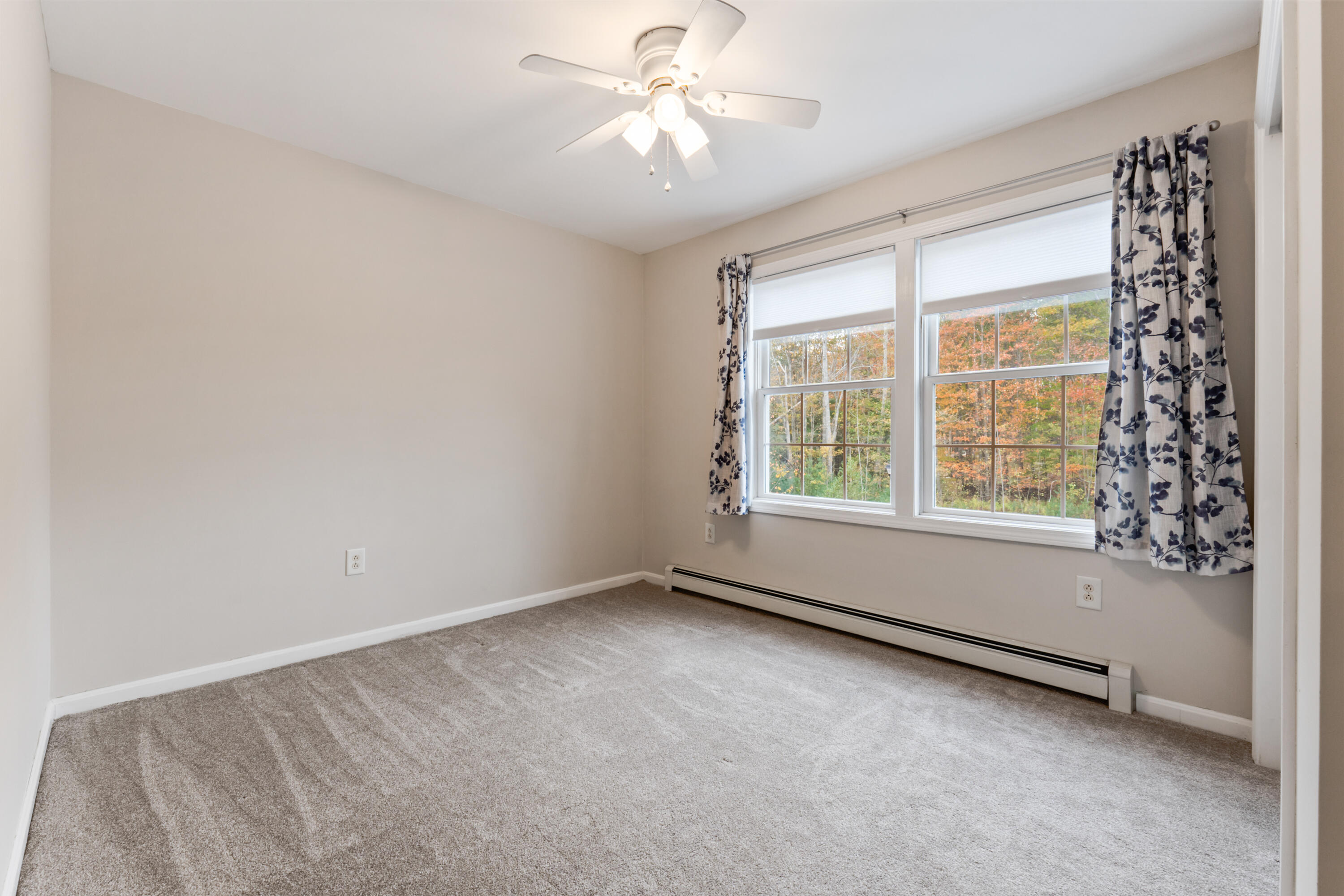 106 Rita Way, Unit 106 Brunswick, ME 04011 - Photo 15 of 31 2nd Bedroom