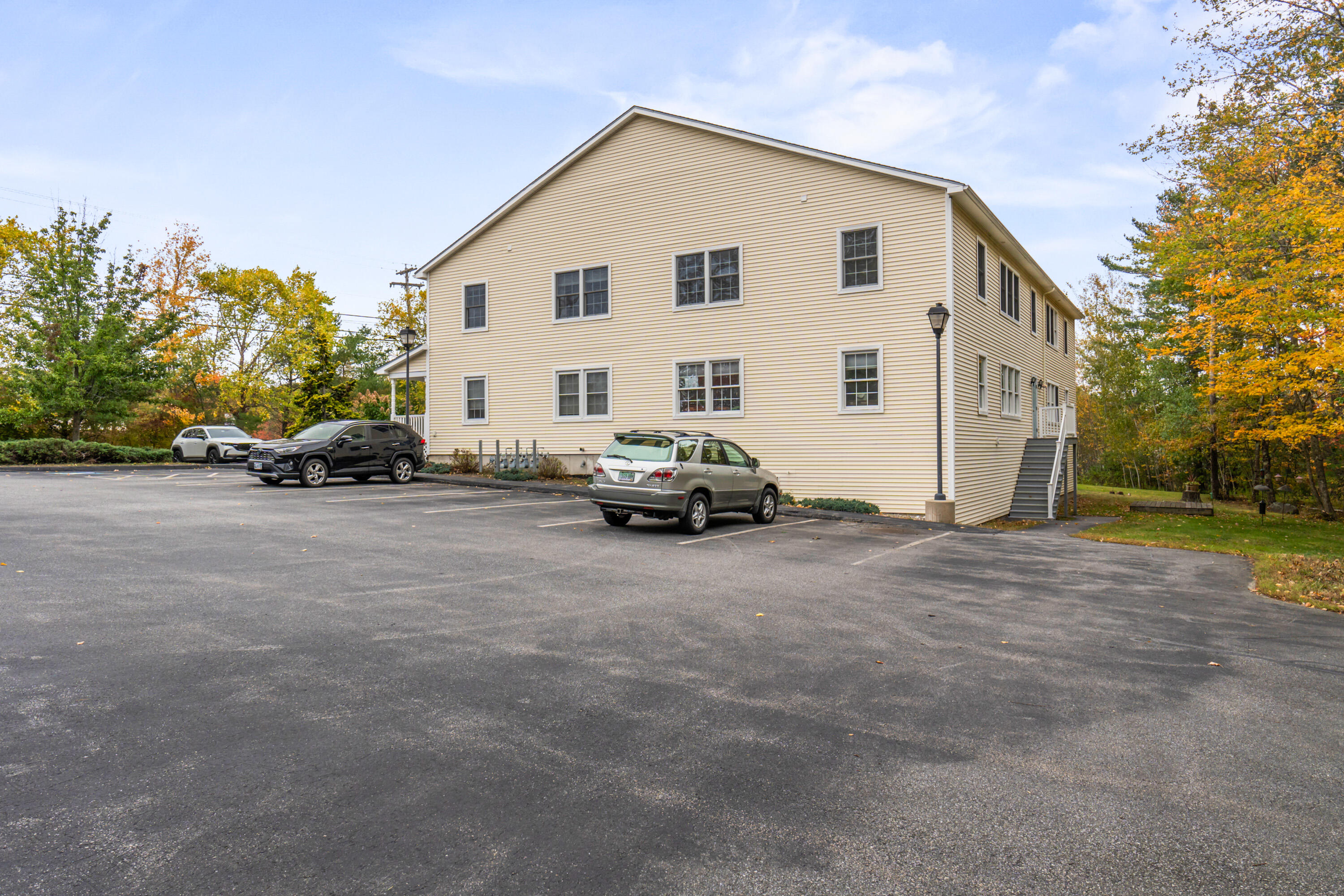 106 Rita Way, Unit 106 Brunswick, ME 04011 - Photo 25 of 31 Side Parking Lot