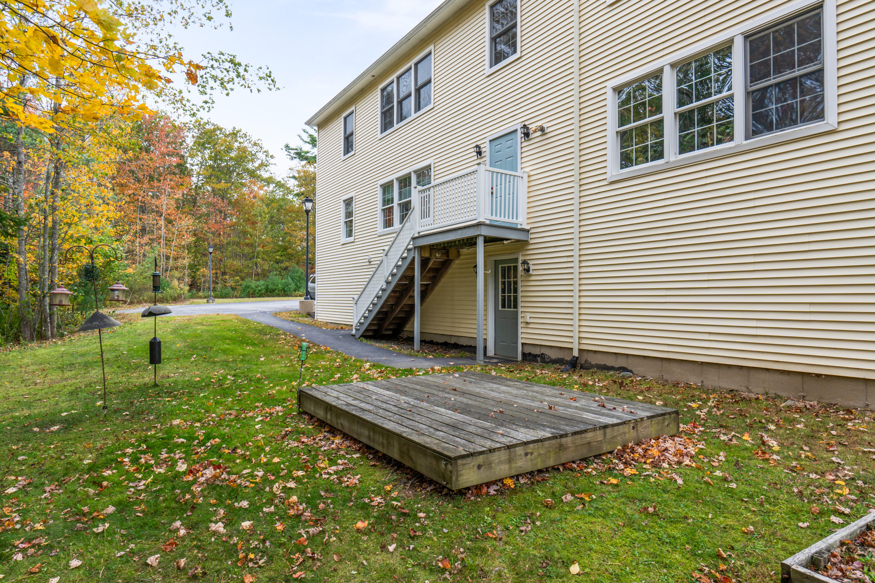 106 Rita Way, Unit 106 Brunswick, ME 04011 - Photo 26 of 31 Common Backyard