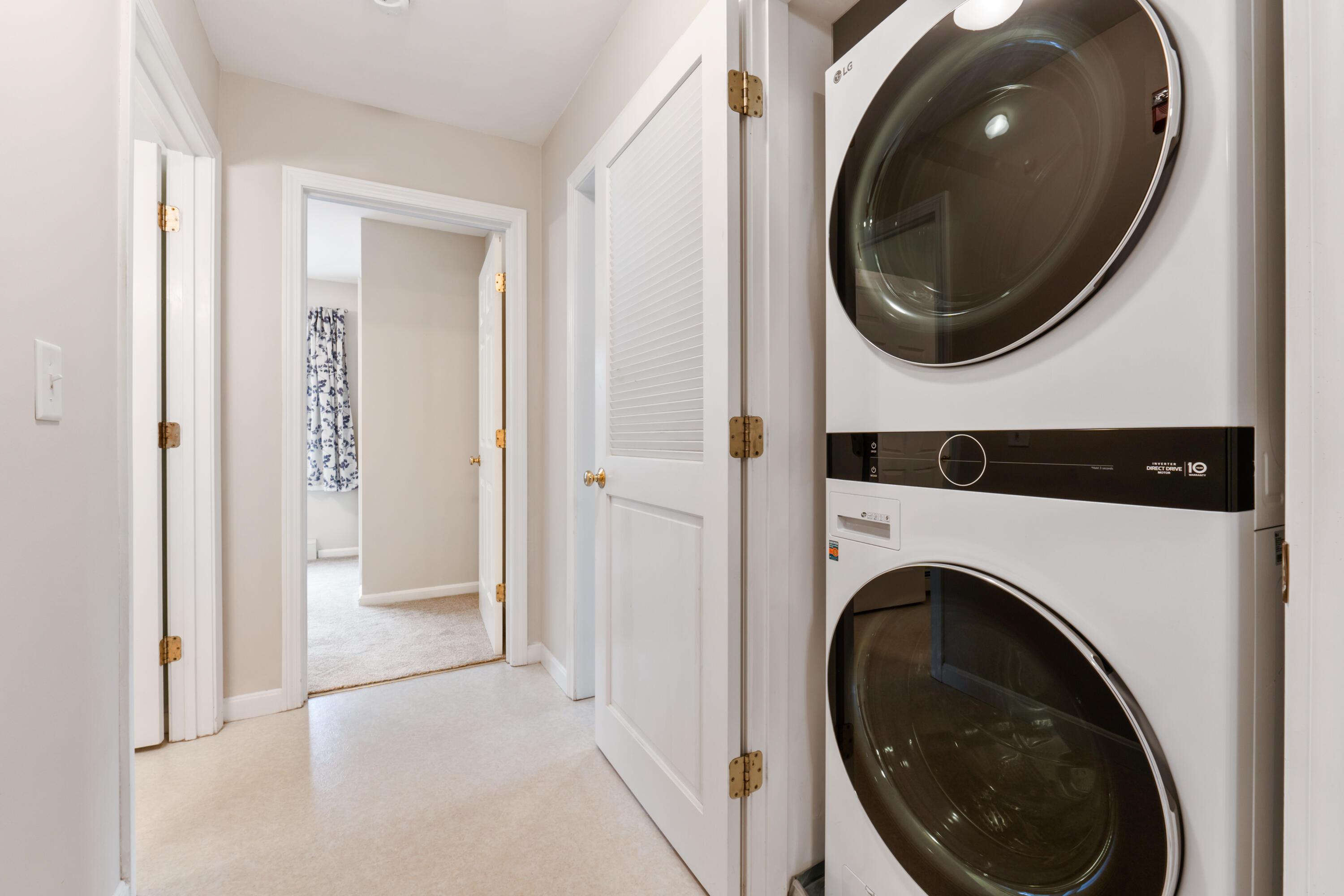 106 Rita Way, Unit 106 Brunswick, ME 04011 - Photo 9 of 31 Washer Dryer