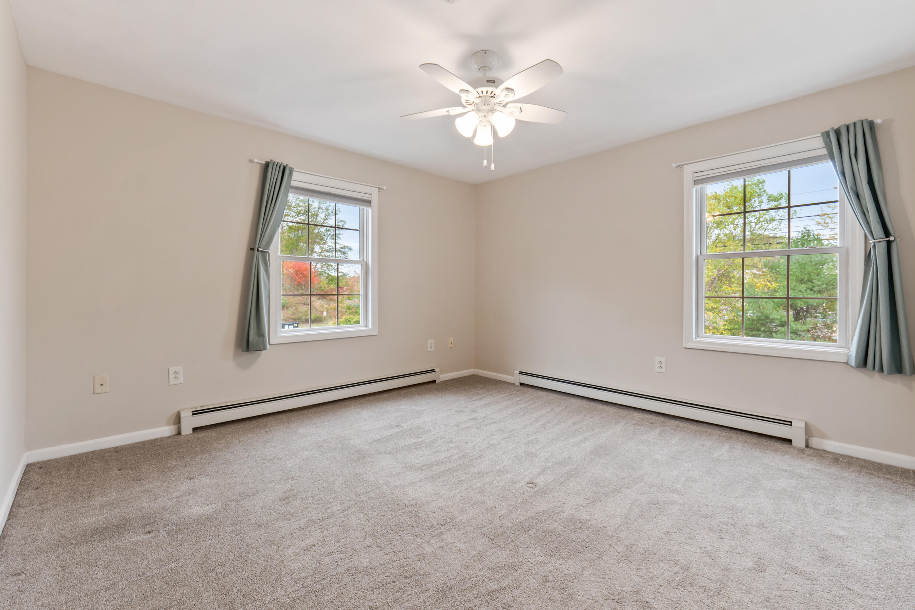 106 Rita Way, Unit 106 Brunswick, ME 04011 - Photo 10 of 31 Primary Bedroom