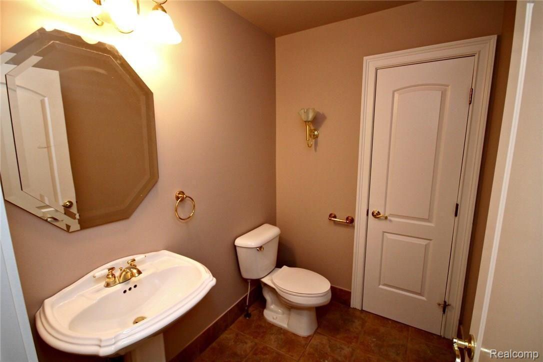 4554 Kidder Road Almont, MI 48003 - Photo 15 of 30 15.jpg