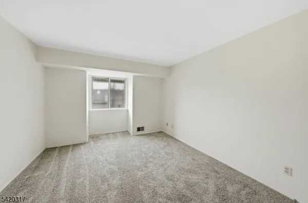 $275,000 | 114 Henley Drive, Unit 114, Somerset, NJ 08873