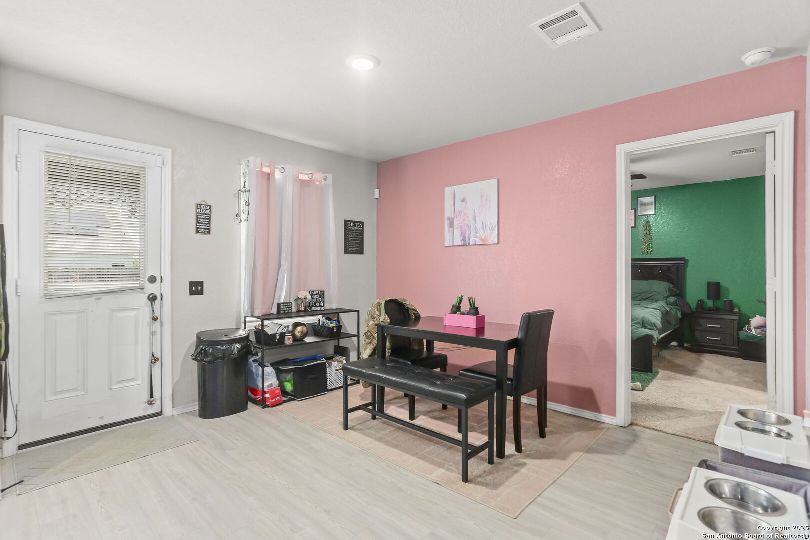 11910 Pewee San Antonio, TX 78221 - Photo 8 of 18 a living room with furniture