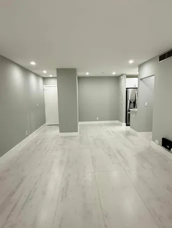 $2,000 | 2191 Northeast 68th Street, Unit 403, Fort Lauderdale, FL 33308