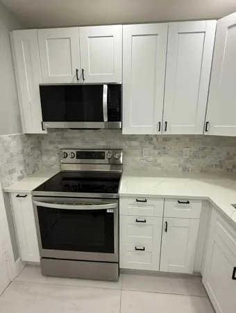 $2,000 | 2191 Northeast 68th Street, Unit 403, Fort Lauderdale, FL 33308