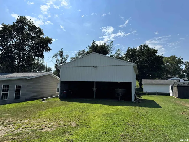 $14,900 | 806 South Lincoln Street, Havana, IL 62644