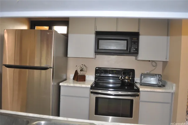 $3,200 | 5070 Likini Street, Unit PH211, Honolulu, HI 96818