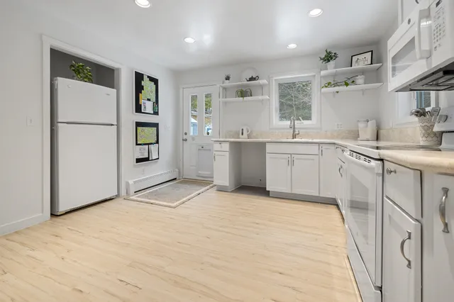 $435,000 | 259 Jay Hill Road, Hartford, VT 05001