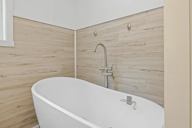 $435,000 | 259 Jay Hill Road, Hartford, VT 05001