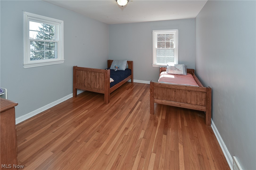 2375 Saybrook Road Cleveland, OH 44118 - Photo 20 of 35