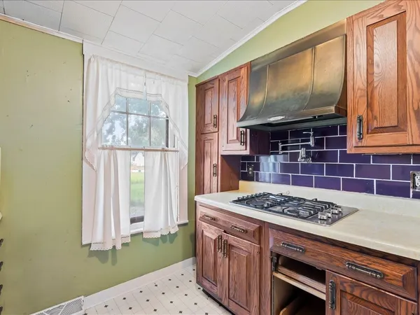 $214,995 | 4804 Northwest Boulevard, Davenport, IA 52806