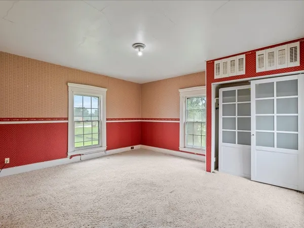 $214,995 | 4804 Northwest Boulevard, Davenport, IA 52806