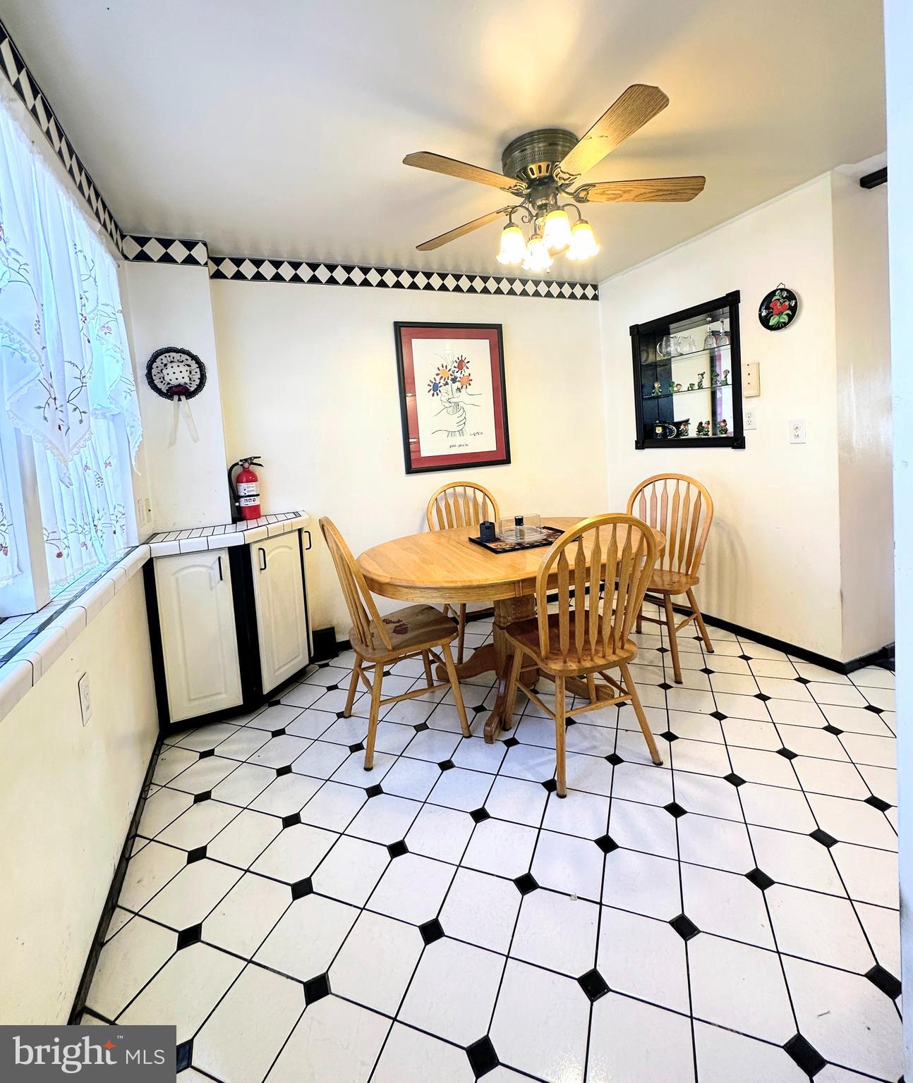 11716 Corry Road Philadelphia, PA 19154 - Photo 4 of 17 Diningroom